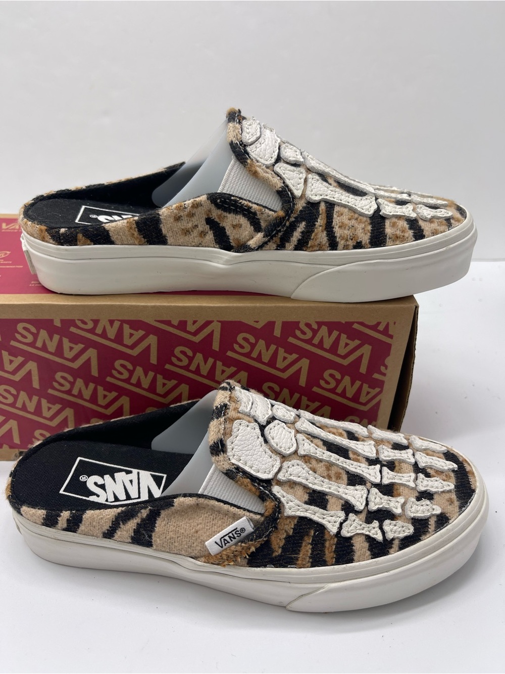Vans Classic Slipo Mules 
Hazy Bones Blanc De Blanc
VN0A4P3UJVY Mulle Sneakers - Picture 2 of 15